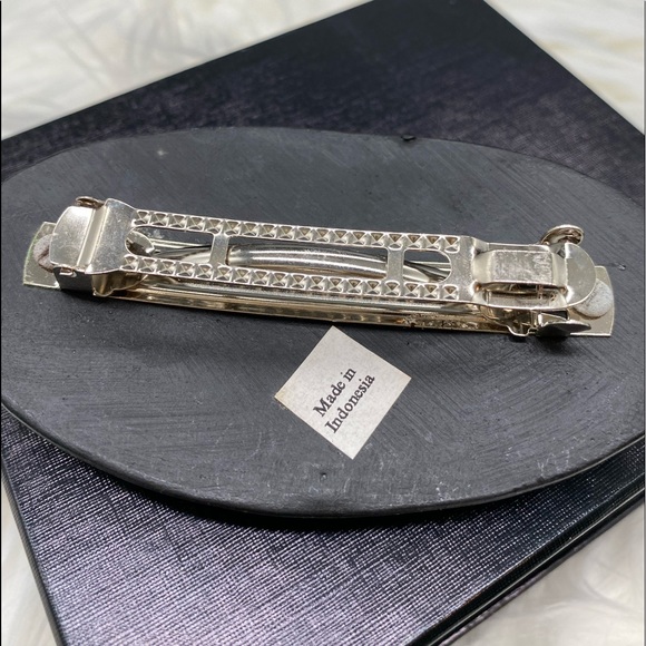 NWOT Black & White Oval Wooden Barrette - Picture 2 of 5